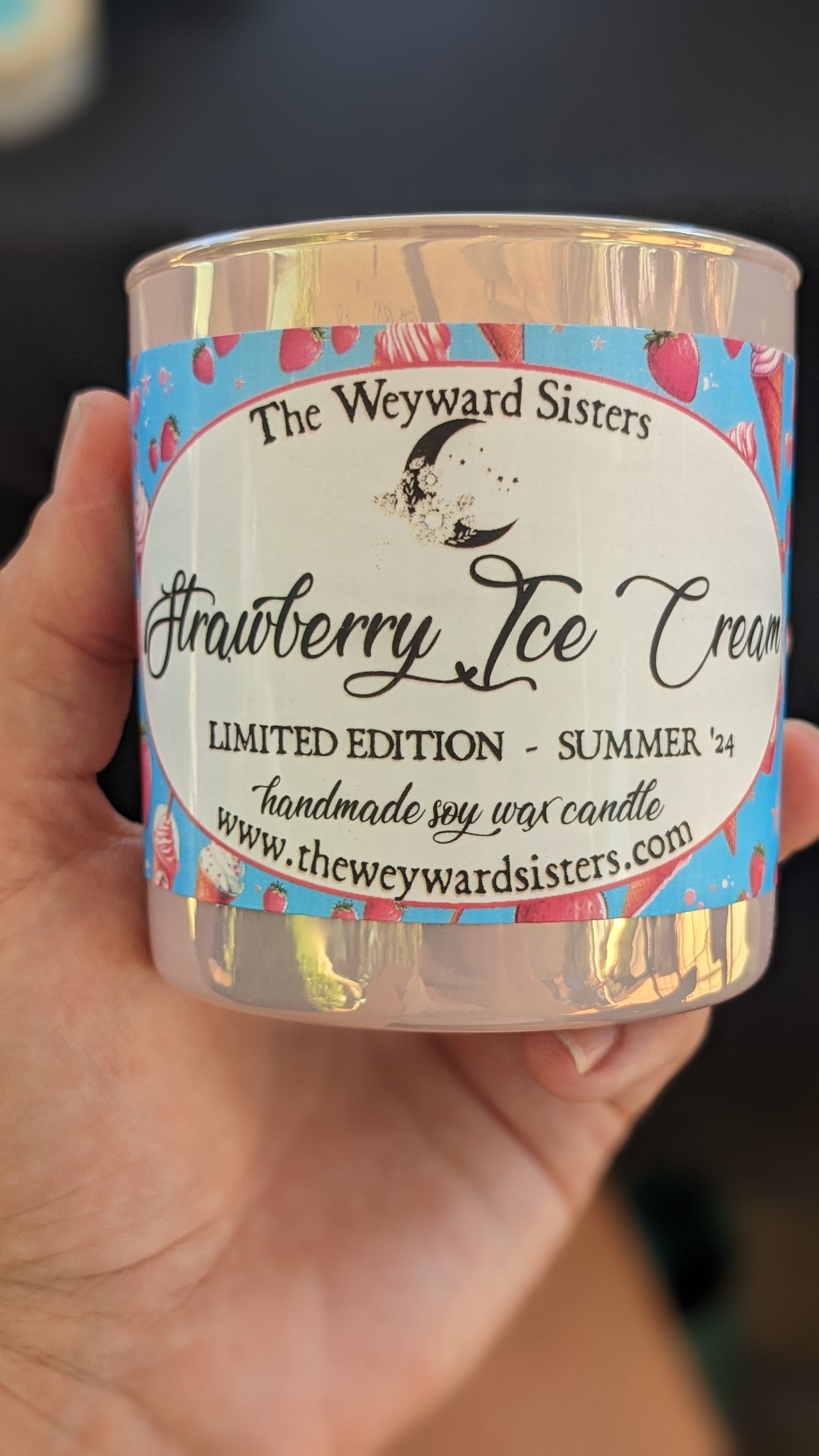 STRAWBERRY ICE CREAM CANDLE