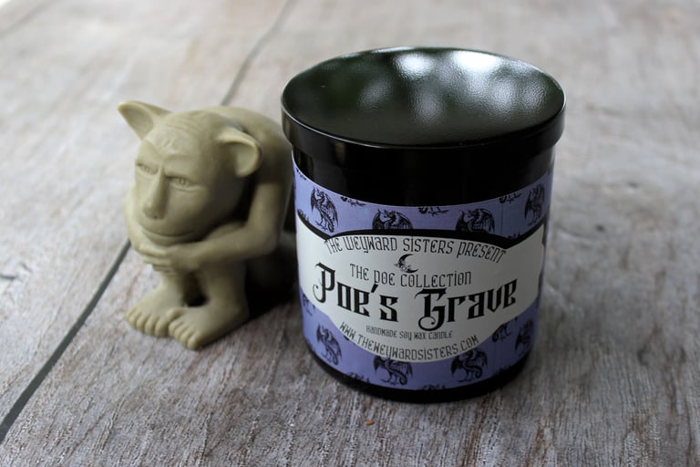 POE'S GRAVE CANDLE